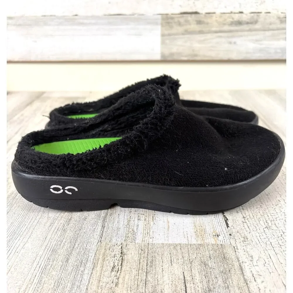 OOFOS Mens 8B Black OOcoozie Mule Recovery Shoes Sherpa Comfort